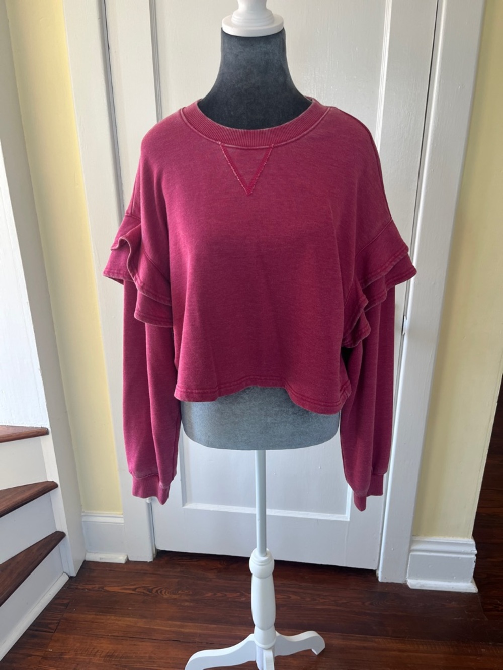 7 for all mankind crewneck w/ruffle sleeve